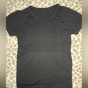 Lululemon Athletica Black Fitted Short Sleeve T-Shirt